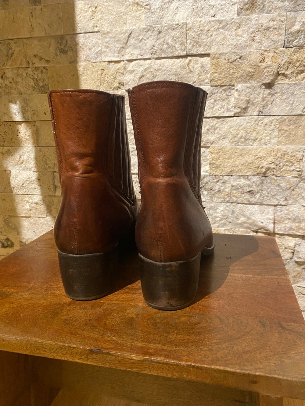 UGG Collection Chelsea Boot - Picture 4 of 13